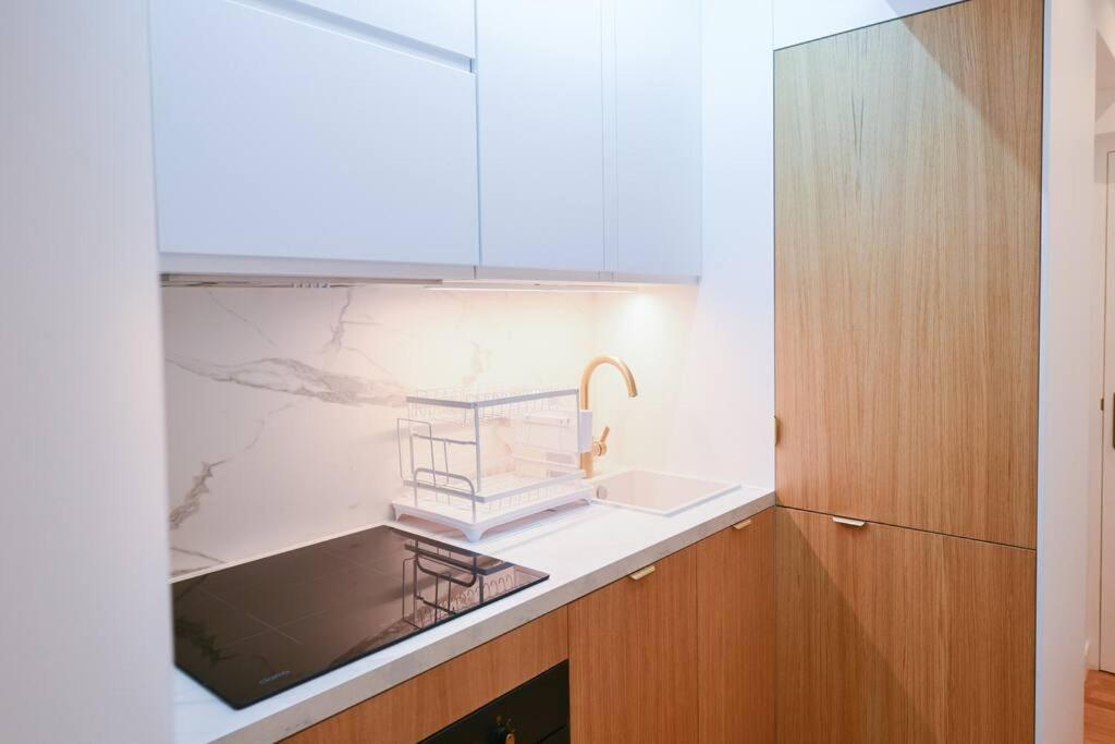 We Parisian The Marais Cozy Appartement